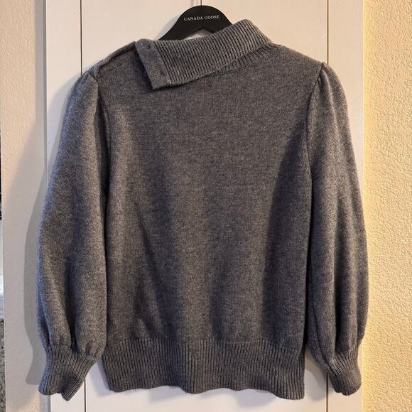CO Essentials Wool Cashmere Gray Button Shoulder/Fold Collar Sweater Sz Medium - Picture 6 of 9